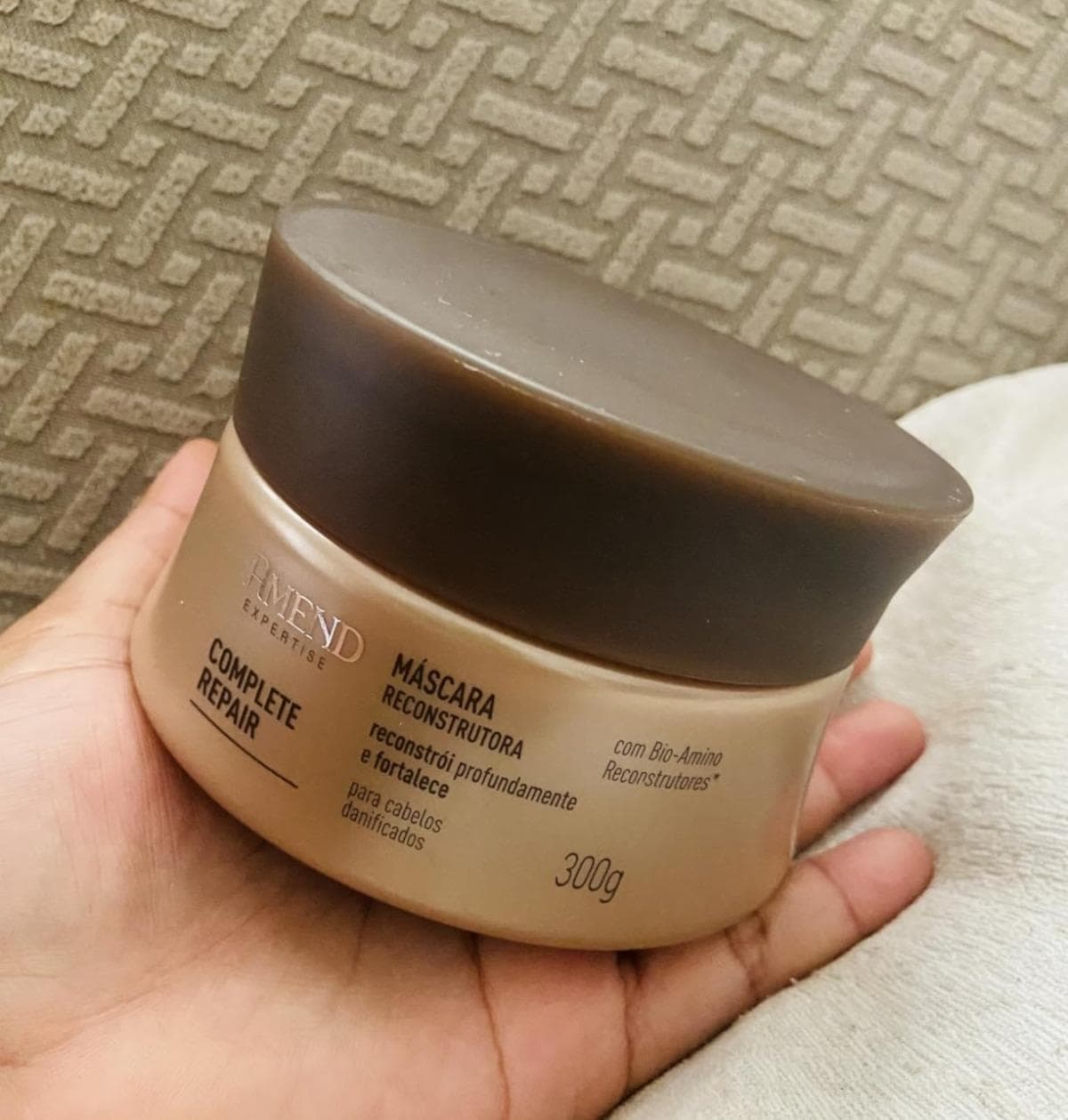 Máscara Amend Expertise Reconstrutora Complete Repair Cabelos Danificados 300g